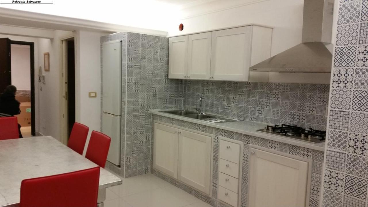Stabile Basement Apartment Palermo Bagian luar foto