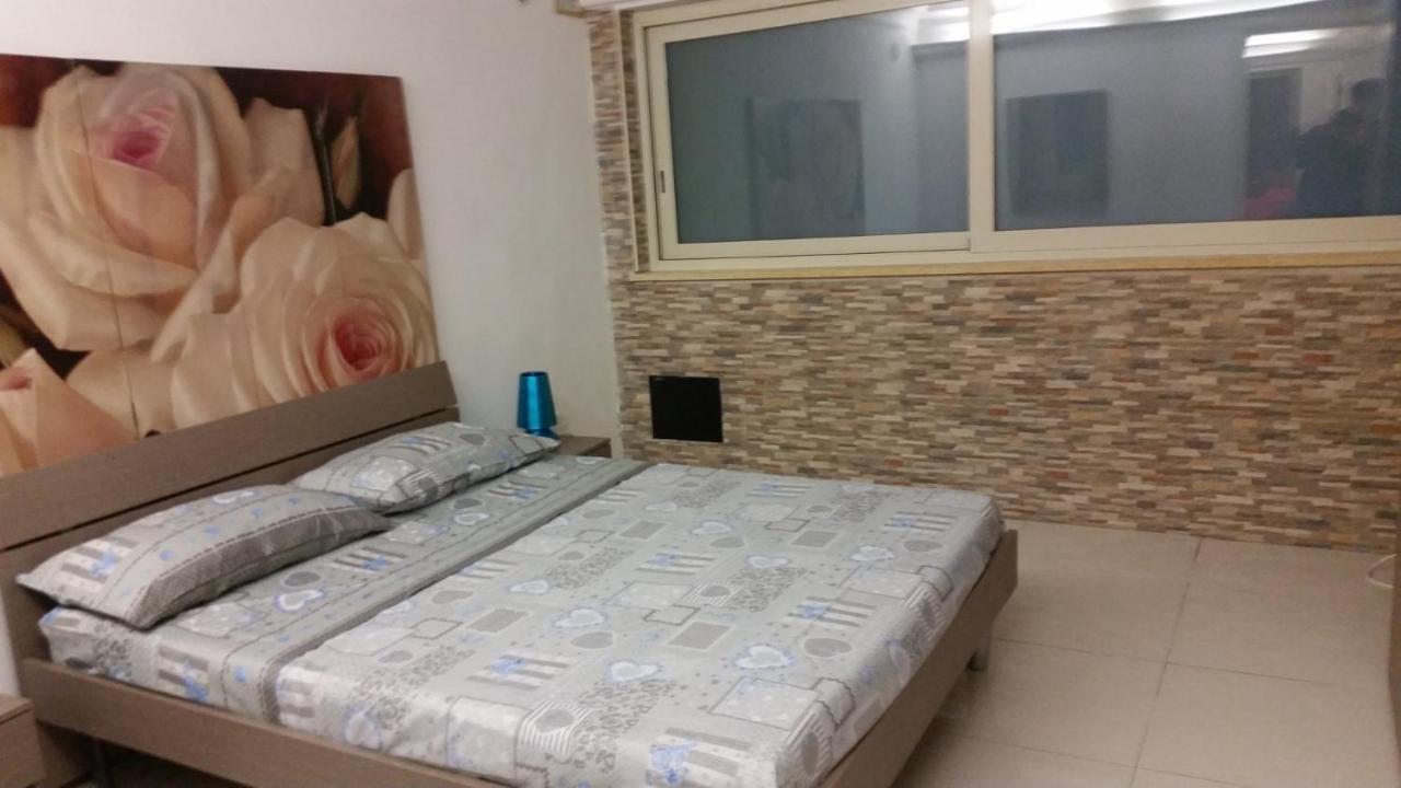 Stabile Basement Apartment Palermo Bagian luar foto